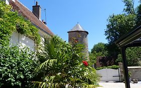 Gite De La Tour De Loire - 65 M2 Au Pied D'Une Tour De Gue Du 17Eme Siecle
